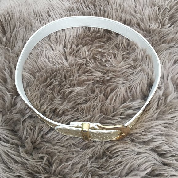 Vintage faux leather floral gold belt - size M/L - Picture 4 of 8